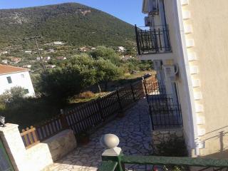 Iriana Village Inn - Stavros - 1