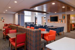 Holiday Inn Express Hotel & Suites Indianapolis Dtn-Conv Ctr by IHG - Indianapolis - 4