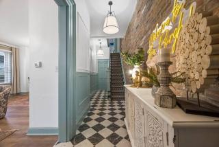 NEW! High-end Manchester Home w/ a hot tub - 3