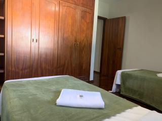 Quarto em casa c/piscina - Ouro Fino - 2