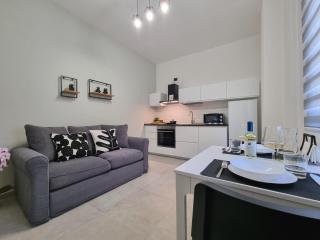 Glam House Assemini - Assemini - 5