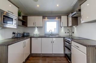 Beautiful 6 Berth Caravan By The Beach In Suffolk Ref 40076Nd - Lowestoft - 5