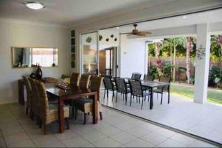 Sandstone Point Luxury 5 bedroom Home - 3