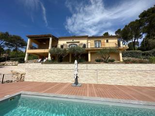 Villa lumineuse avec piscine clim 1ere étage vue panoramique sur les montagnes sur le site de la Sainte-Victoire - Le Tholonet - 7
