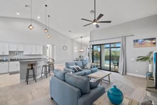 Coastal Cozy Villa - 5