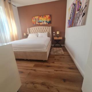 ROYAL PARK -George - 6