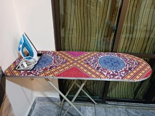 F-10 Comfy 2 Bed drawing Lounge Kitchen smart TV wifi - 1