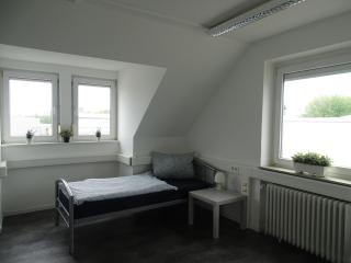 1 Monteurwohnung Messewohnung bis 8 Personen Langenhagen Berliner Allee I OG - Hannover - 6