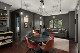 Sandton Central 2 Bed 2 Bath Back-up Inverter - Johannesbourg - 0