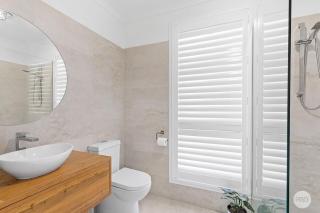 Aquablue Holiday Home - Hot Spa & Pool - 2m Walk to Beaches - Corlette - 6