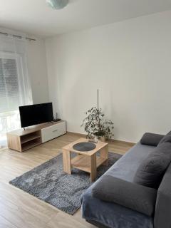 Apartment Sunrise with private parking - 5