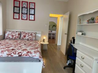 2 bedroom small unit 1 minute walk to shopping centre NO PARKING SLOT NO LIFT - Wollongong - 3