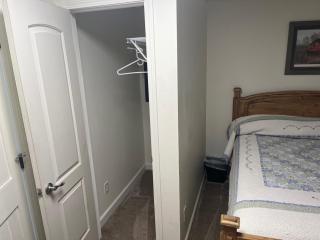 Beautiful Room Just Waiting for You! - Etowah - 2