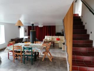 Maison renovee en pierres séjour spacieux avec jardin et terrasse aménagée près Omaha beach & Bayeux à 5mn de la mer tous commerces - Commes - 3