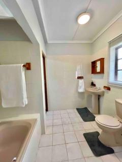 Separate entry cozy Guesthouse - 8