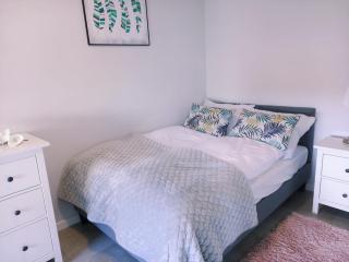 FRIDA - 2pok z basenem blisko morza , sauna parking Netflix - 1