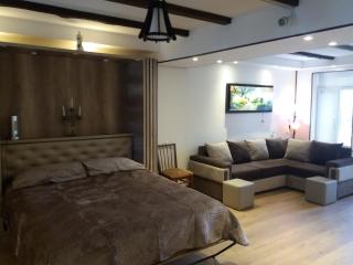 APARTMENT B O R A - Zqaltubo - 0