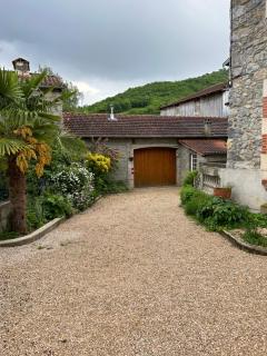 Maison mitoyenne dans quartier calme - Saleich - 2