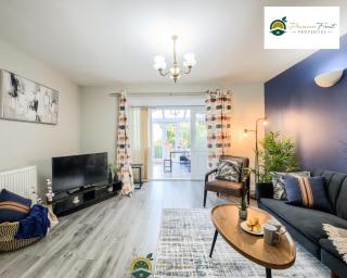 LOW rate this season for 3-Bedroom house In Bedworth - With Free Wi-fi, Private Parking & Garden by Passion Fruit Properties - OSB - Attleborough - 9