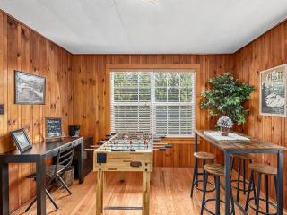 Livy's Lake Retreat, 3min walk to Lake Junaluska! - Lake Junaluska - 1
