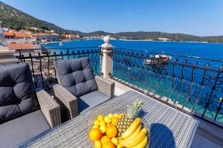 Seafront Apartment For4 - Vis - 8