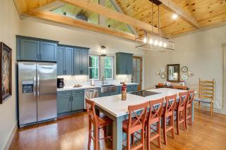 Spacious Midway Cottage with Porches, Near Hunting! - 3