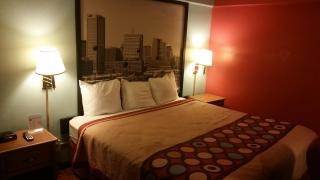 Super 8 by Wyndham Baltimore/Essex Area - Essex - 4