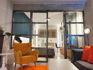 Υ27 Modern Design Studio - 1