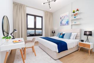 Ultimate Stay with Big Terrace, Amazing Sunset, Perfect for 4 People - Dubai - 5