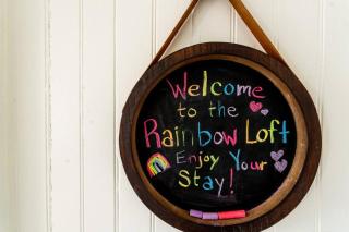 Somewhere over the Rainbow Loft with AC Hilo - Hilo - 9