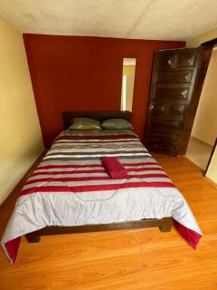Departamento en el centro de la ciudad de Baños con netflix, wifi, garage gratuito y una excelente vista - Baños - 2