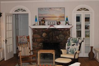 The Hillside B&B. Home w/ Breakfast Service! - 2