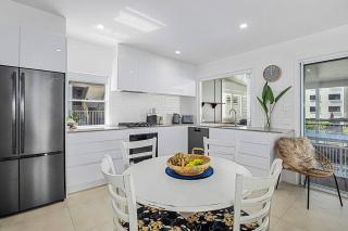Luxury Coastal Retreat - Coolum Beach - 1