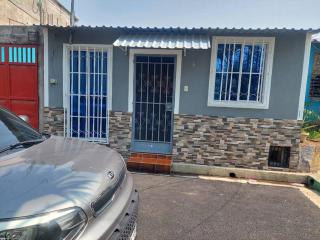 Hidden House - Santa Ana - 9