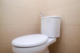 RedDoorz Plus near RS JIH Solo - Solo - 3