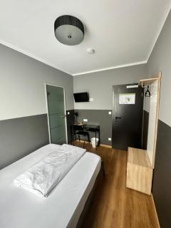 Hotel Fly ´ In - Offenbach - 1