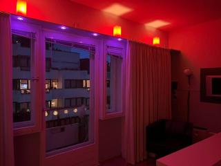 Cozy Modern Apartment with Small Balcony in the Heart of Berlin - Berlino - 6