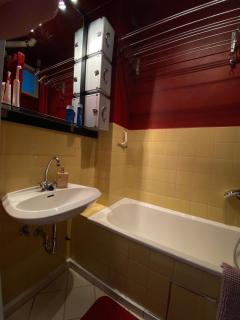 Cozy Modern Apartment with Small Balcony in the Heart of Berlin - Berlino - 2
