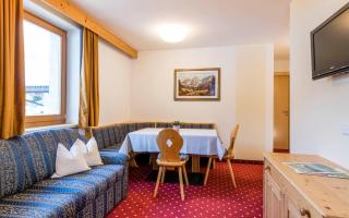 B&B Hotel Alpenrose Rooms & Apartments - Vals - 4