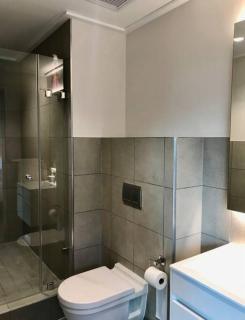 Luxury city apartment with no load shedding - 9