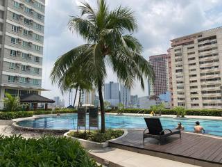 Makati Penthouse with Stunning City Skyline View - Manila - 4