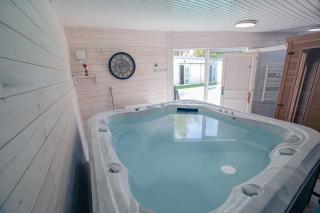 VILLA piscine-spa-sauna, 25 personnes, 5 mn océan - 6