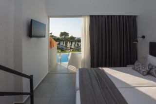 Golden Coast Beachfront Resort - Kipseli - 3