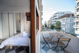 Geula Beach - 3Bedroom Seaside Apartment By Vacay - Tel Aviv - 9