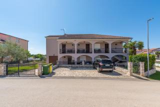Apartments Morena - Novigrad - 9