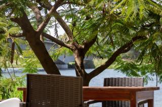 Captains Villa - where Lake Malawi and Shire River meet, historical hotel at waterfront next to the Lake Museum in Mangochi Town - 9