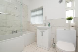 Super King Bed Free Parking Alexa Garden Patio BBQ Sleeps 6 - Avonmouth - 3