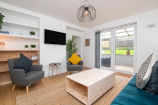 Super King Bed Free Parking Alexa Garden Patio BBQ Sleeps 6 - Avonmouth - 0