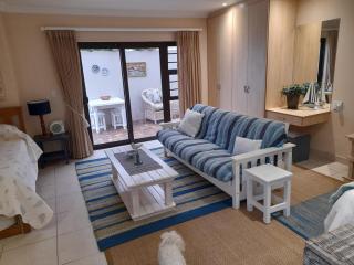 Barnard Self Catering Apartments - 4