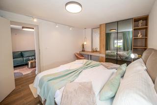 N&N Lux Guest house - Bar - 3